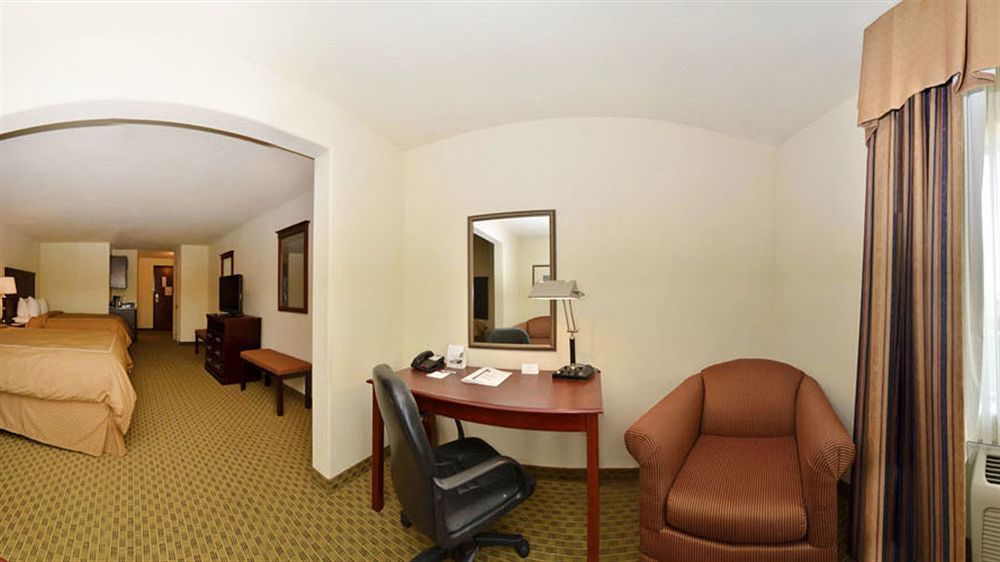 คอมฟอร์ท สวีท Hotel เอนนิส ภายนอก รูปภาพ